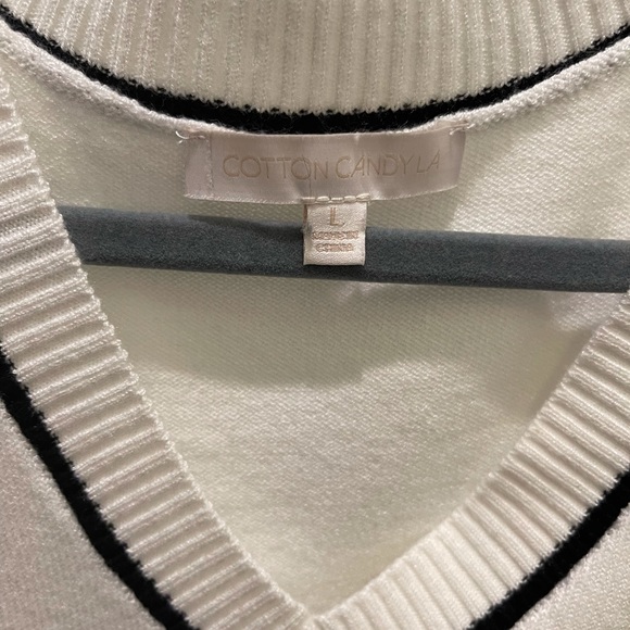 Vest - Picture 2 of 2